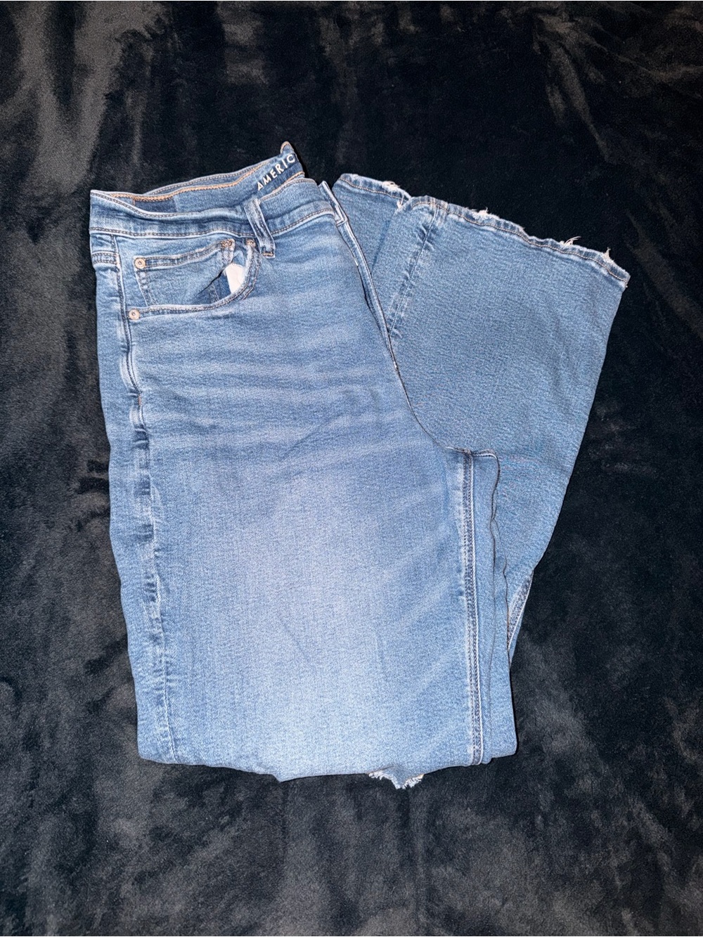American Eagle Blue Denim Jeans with Classic Stitching - Picture 3 of 3